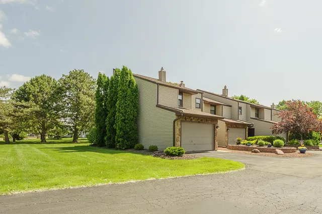 $249,000 | 630 Brule Road, Unit 11, De Pere, WI 54115