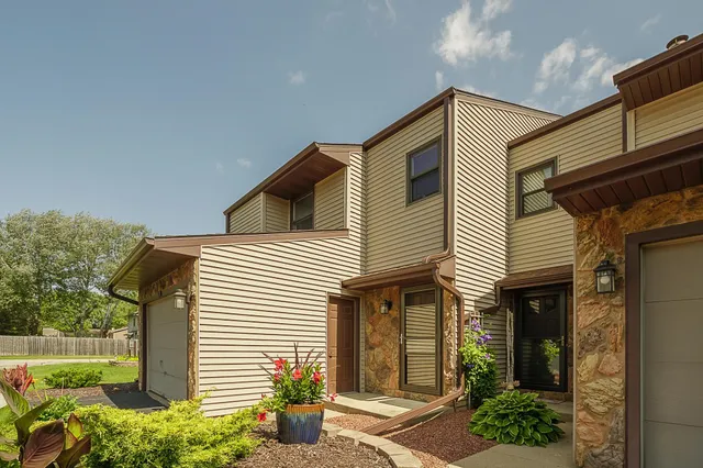 $249,000 | 630 Brule Road, Unit 11, De Pere, WI 54115