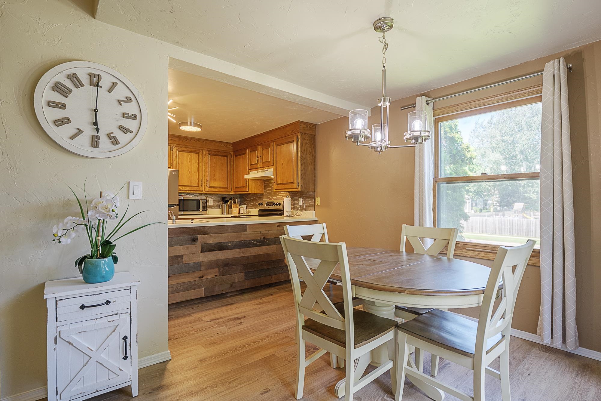 630 Brule Road, Unit 11 De Pere, WI 54115 - Photo 7 of 30