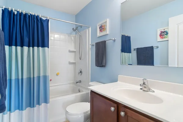 $449,900 | 2574 Heron Lane, Wauconda, IL 60084