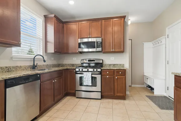 $449,900 | 2574 Heron Lane, Wauconda, IL 60084