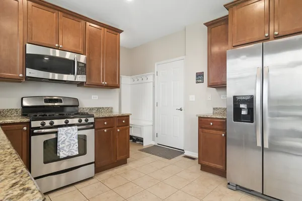 $449,900 | 2574 Heron Lane, Wauconda, IL 60084