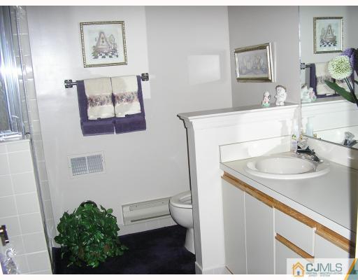3 B Hempstead Road Monroe Township, NJ 08831 - Photo 7 of 8 Gallery Image 7