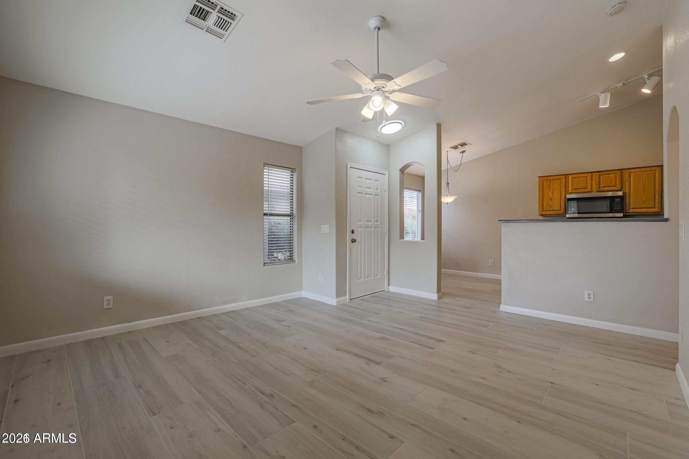 1693 East Milky Way Gilbert, AZ 85295 - Photo 3 of 30 20220717183344439625000000-o
