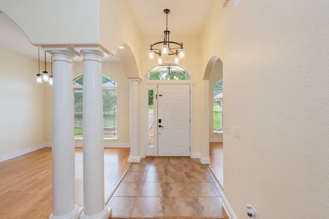 a very nice looking hallway with a window