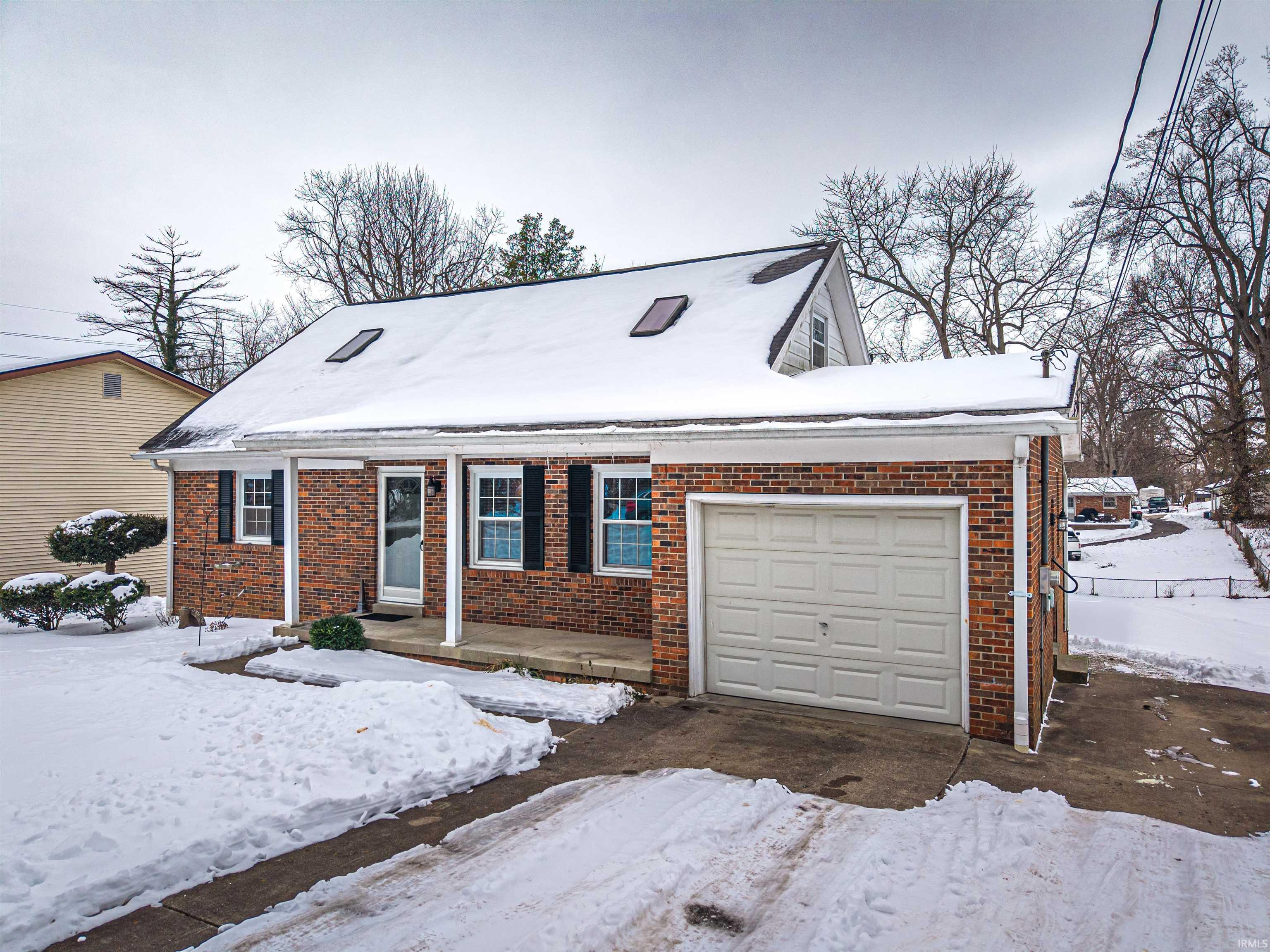 322 Shady Lane Newburgh, IN 47630 - Photo 2 of 34