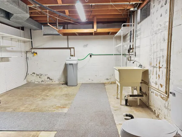 $269,900 | 322 Shady Lane, Newburgh, IN 47630