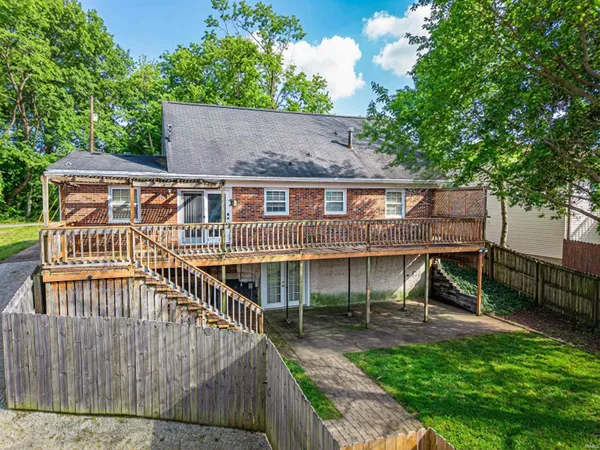 $269,900 | 322 Shady Lane, Newburgh, IN 47630