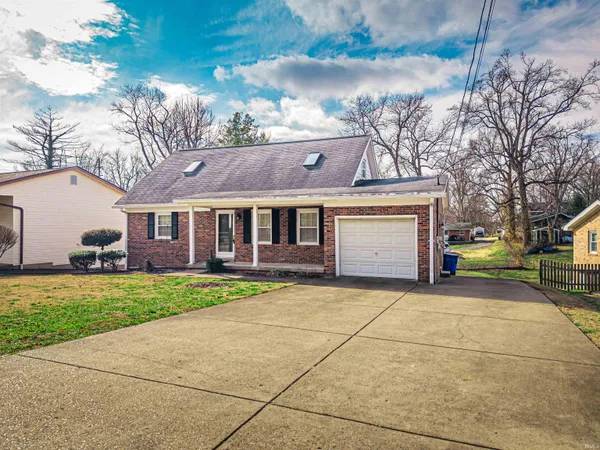 $269,900 | 322 Shady Lane, Newburgh, IN 47630