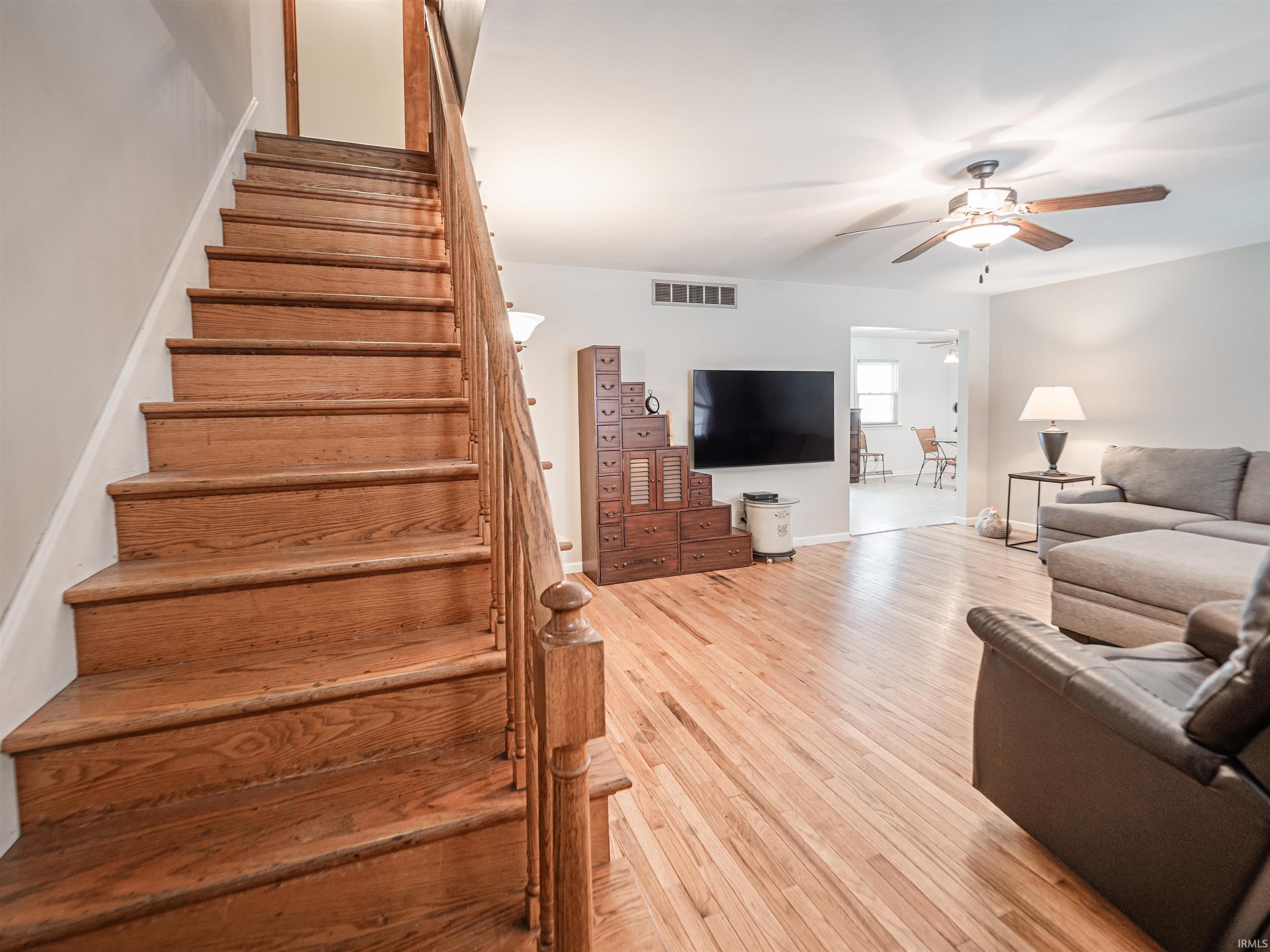 322 Shady Lane Newburgh, IN 47630 - Photo 4 of 34