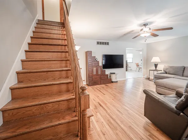 $269,900 | 322 Shady Lane, Newburgh, IN 47630