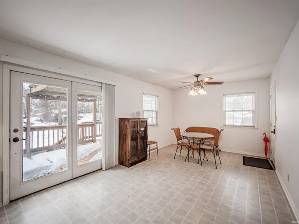 $269,900 | 322 Shady Lane, Newburgh, IN 47630