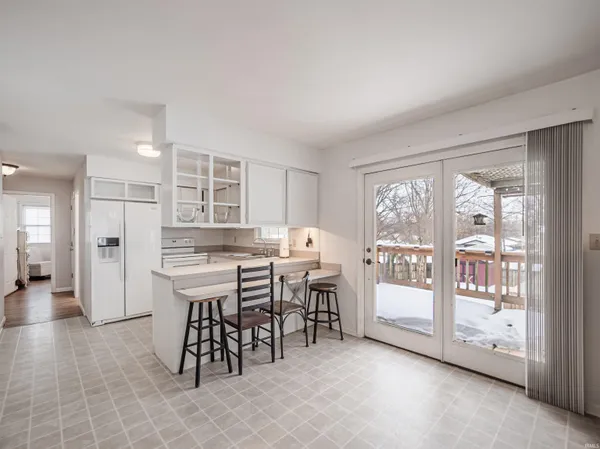 $269,900 | 322 Shady Lane, Newburgh, IN 47630