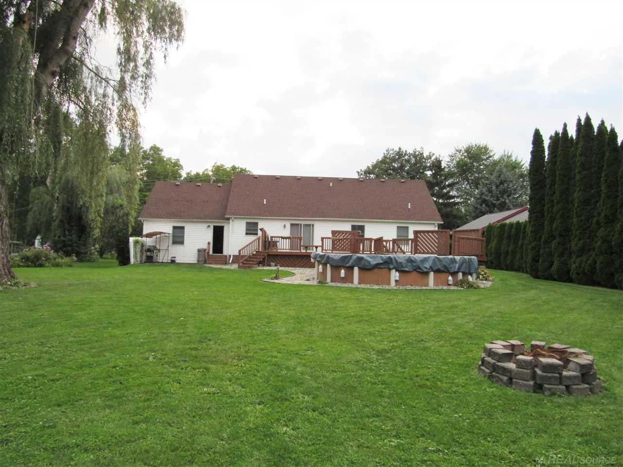 53550 Ridge Road New Baltimore, MI 48047 - Photo 6 of 26 31368406-5.JPG