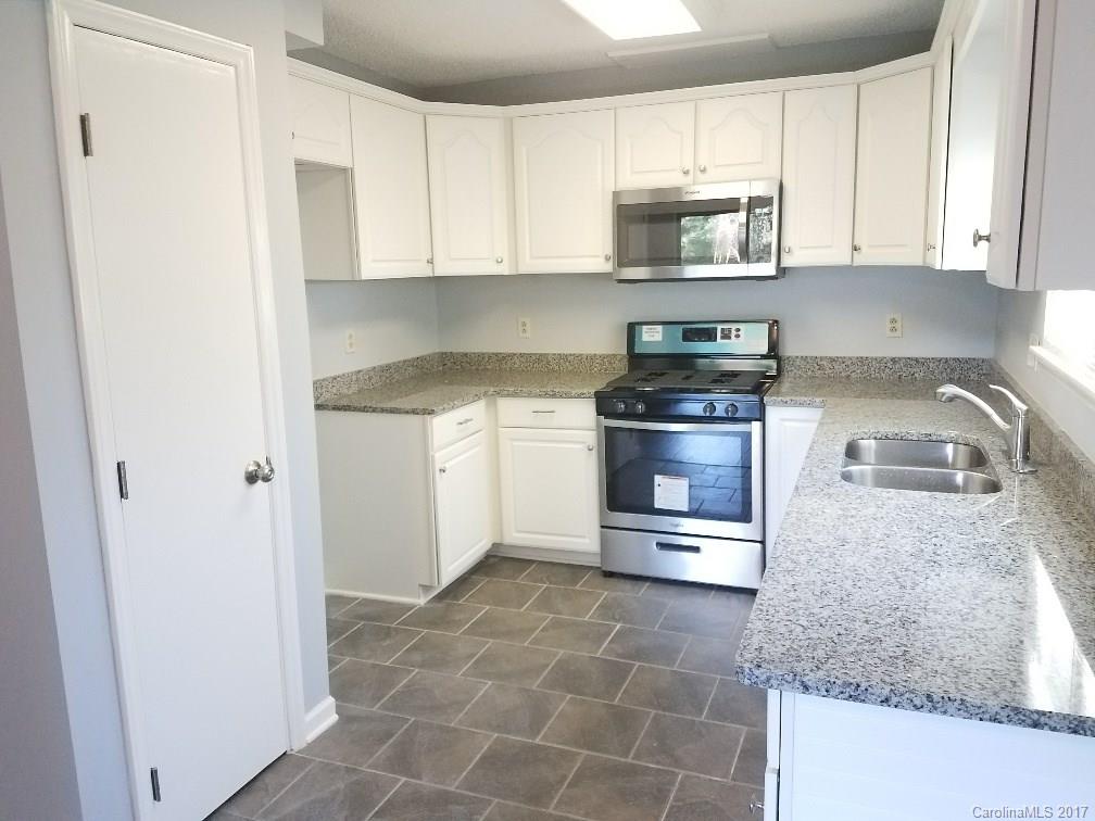 10103 Fairway Ridge Road Charlotte, NC 28277 - Photo 3 of 21