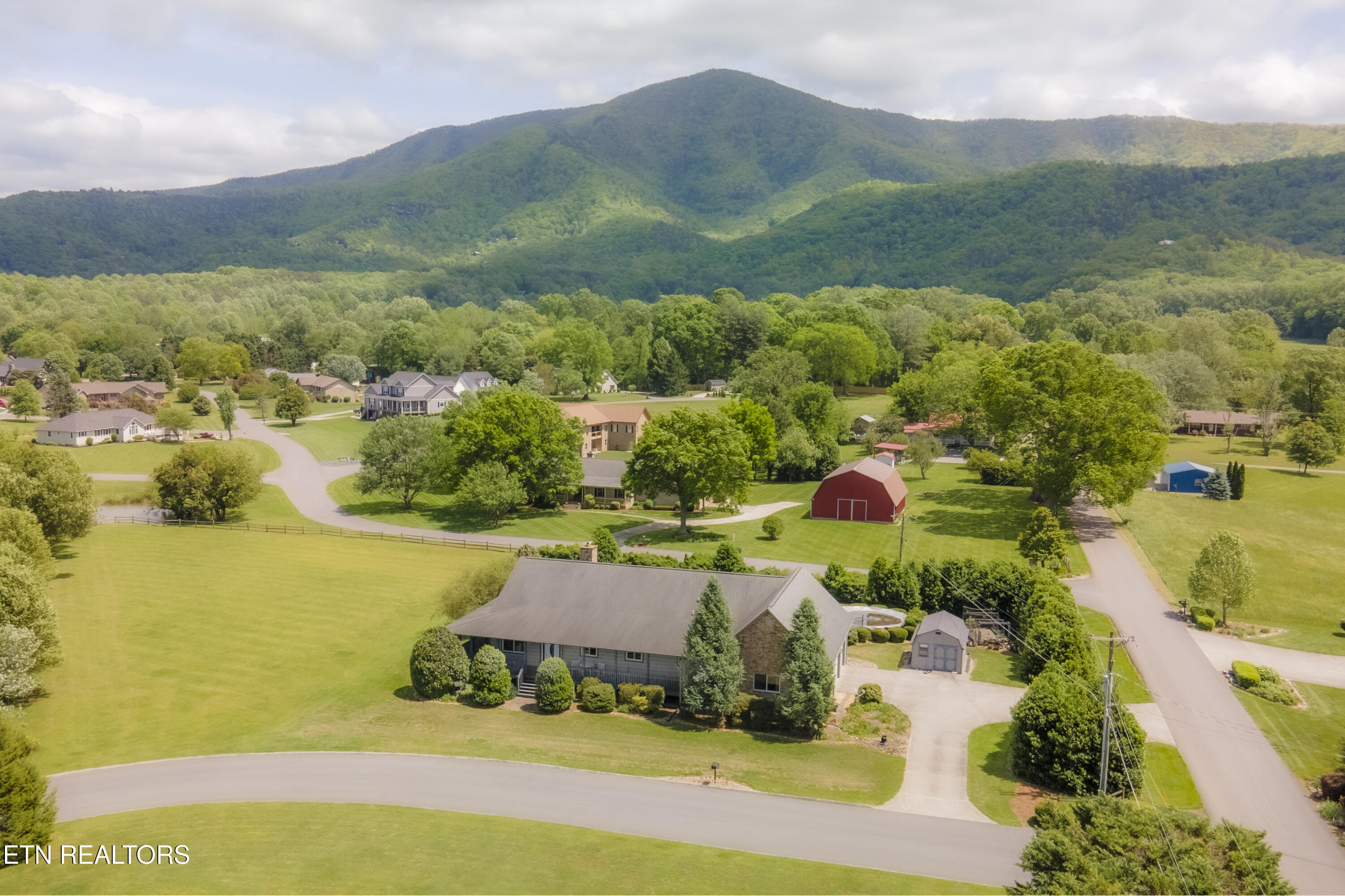 3938 Katy Hollar Rd. Sevierville, TN 37862 - Photo 2 of 35 DJI_0661-HDR
