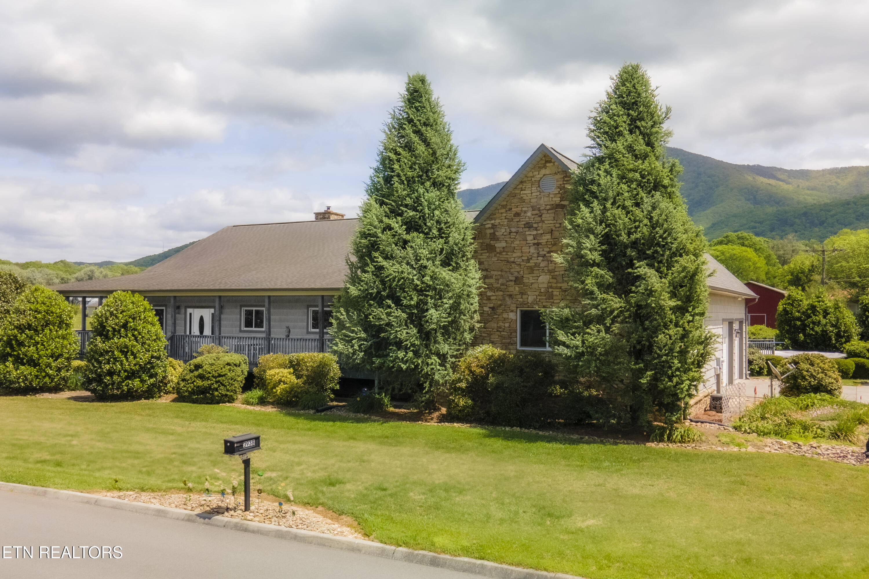 3938 Katy Hollar Rd. Sevierville, TN 37862 - Photo 30 of 35 DJI_0626-HDR
