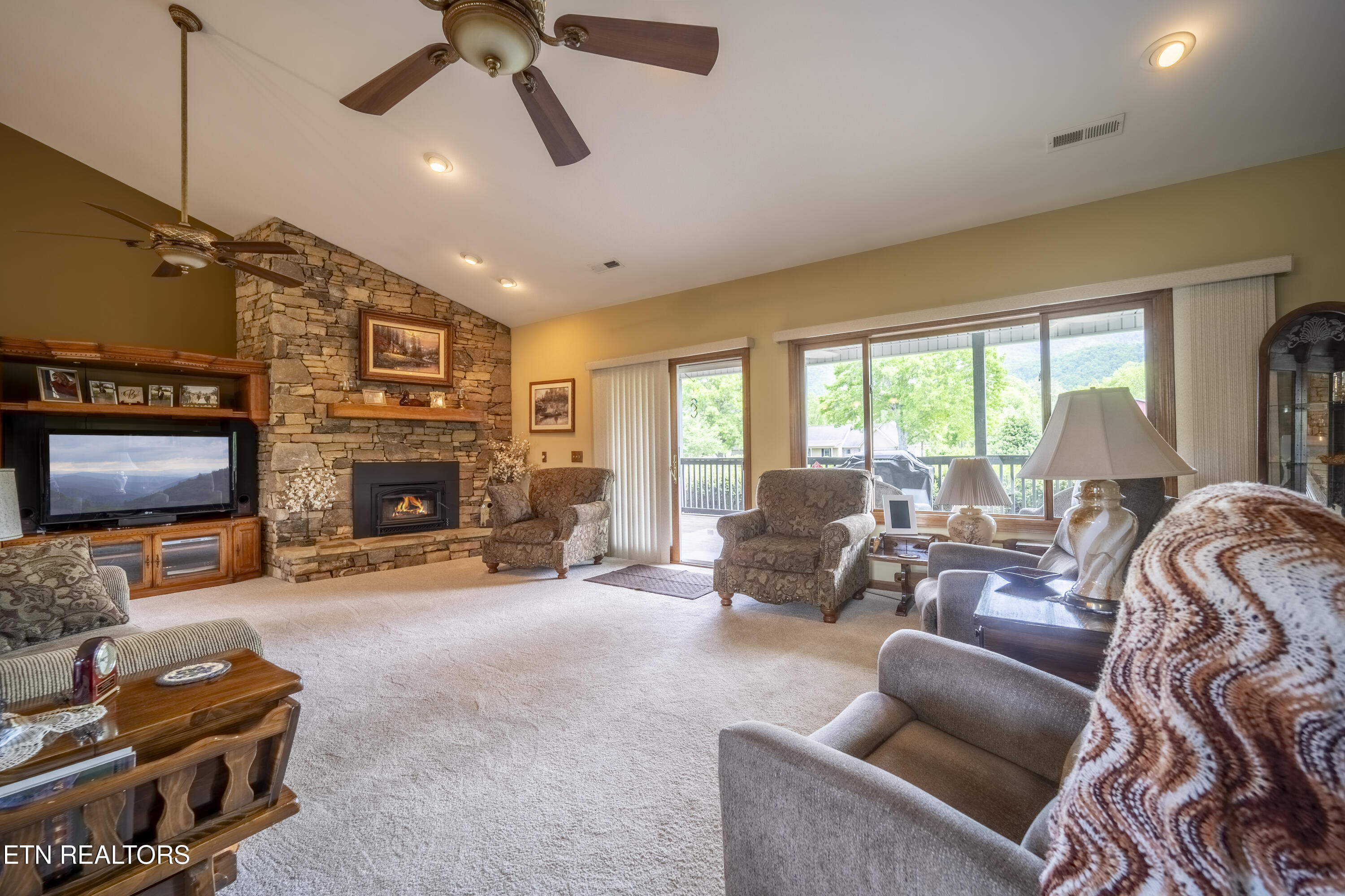 3938 Katy Hollar Rd. Sevierville, TN 37862 - Photo 7 of 35 _A738763-HDR-Edit