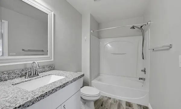 $2,050 | 1363 Grass Creek Avenue, Unit 2, Henderson, NV 89012