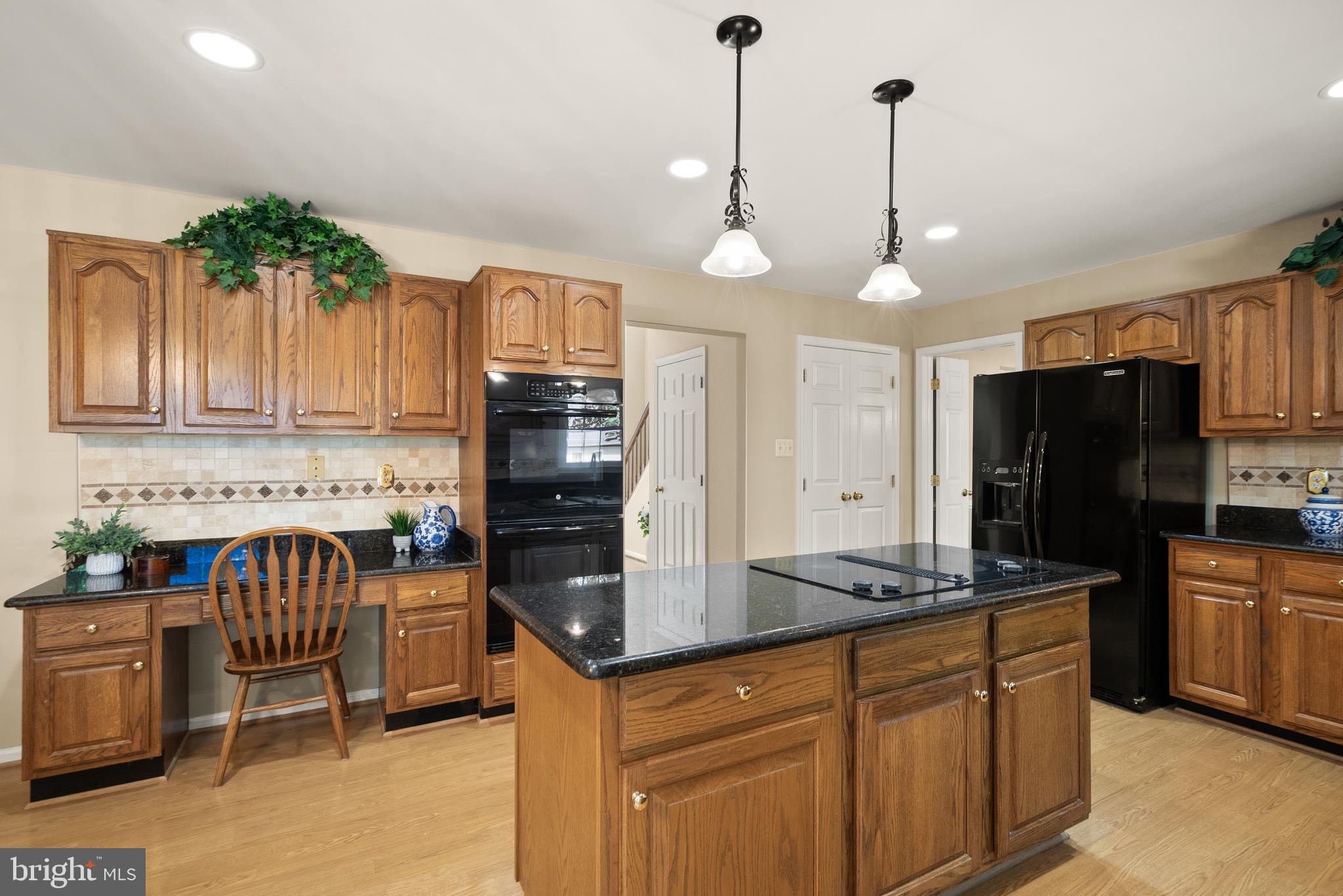 2614 Iron Forge Road Oak Hill, VA 20171 - Photo 4 of 48 Spacious kitchen with center island