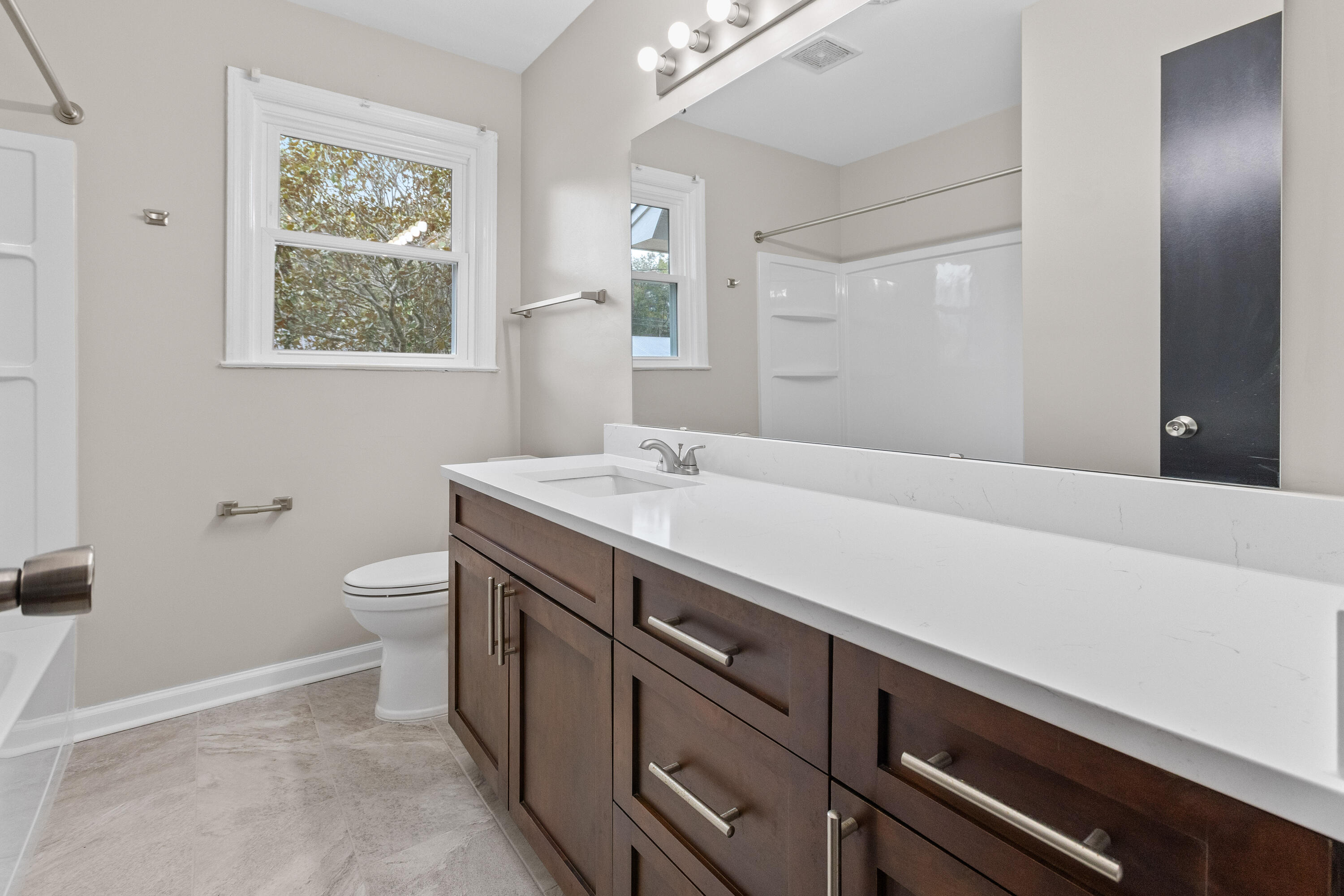 1072 Kentwood Circle Charleston, SC 29412 - Photo 23 of 42 1072KentwoodCir-CasaVerdeMediaLLC18