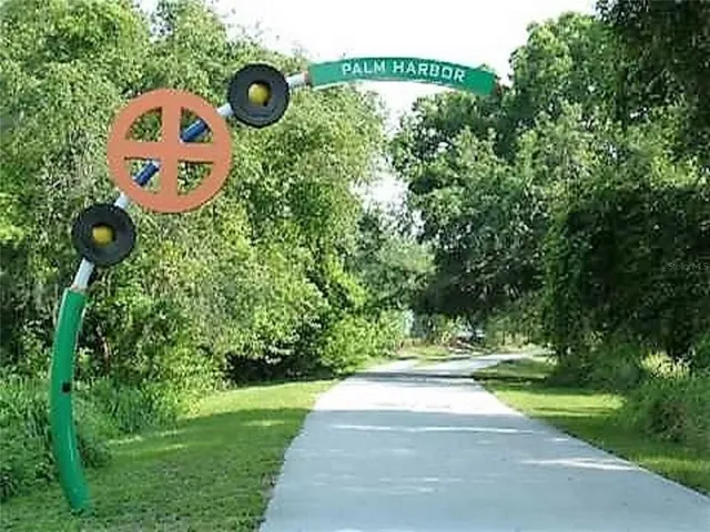 $869,900 | 2890 Armadillo Drive, Palm Harbor, FL 34683