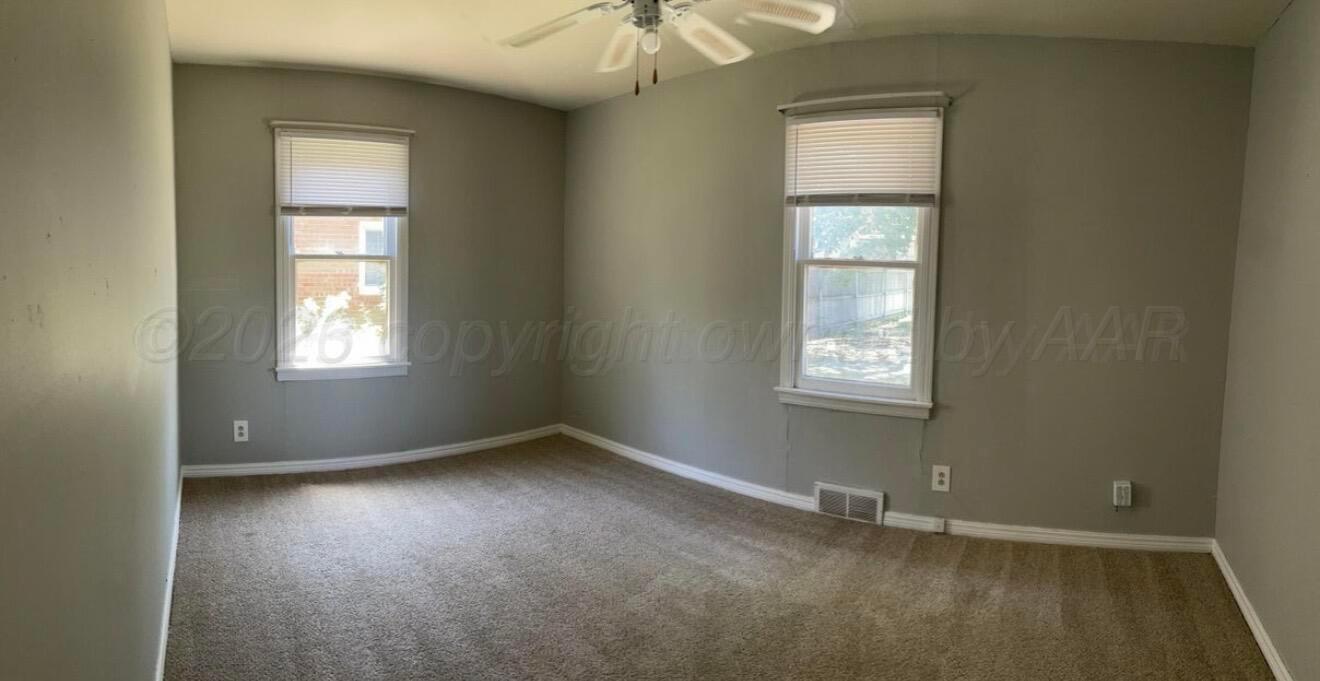 2212 Locust Street Amarillo, TX 79109 - Photo 4 of 10 IMG_3484