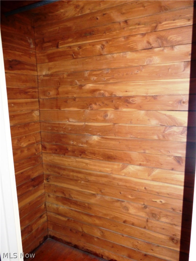2224 Maplewood Road Cleveland, OH 44118 - Photo 20 of 32 Cedar closet on the second floor.