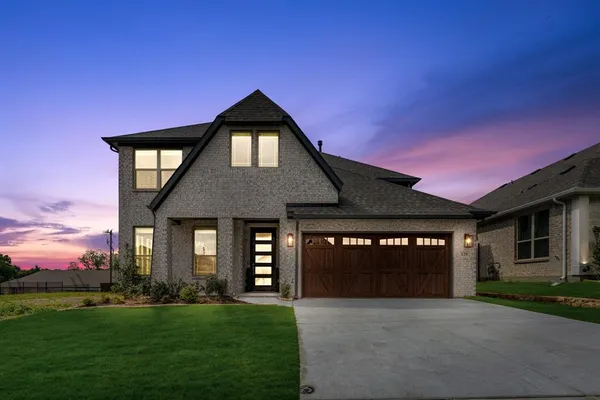 $589,990 | 129 Kingfisher Lane, Aledo, TX 76008