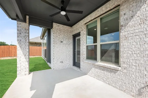 $589,990 | 129 Kingfisher Lane, Aledo, TX 76008