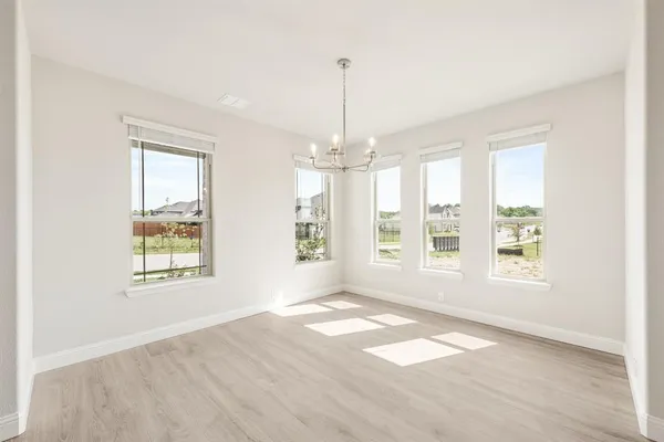$589,990 | 129 Kingfisher Lane, Aledo, TX 76008