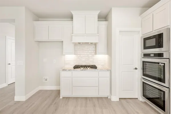 $589,990 | 129 Kingfisher Lane, Aledo, TX 76008