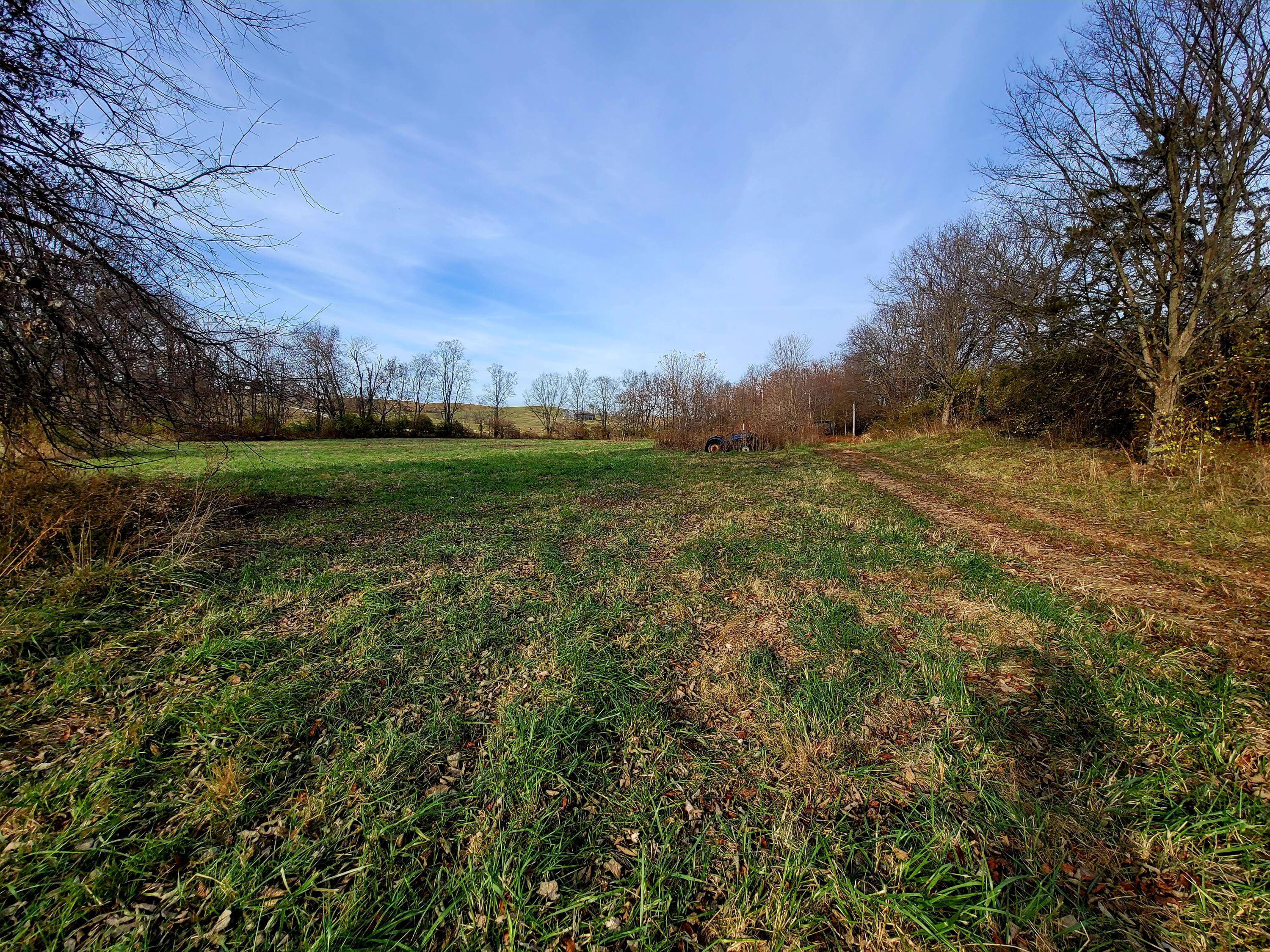 121 Rockridge Road Paris, KY 40361 - Photo 2 of 19 20221110_153557