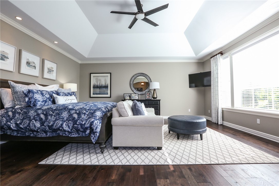 160 Goshawk Drive Victor, NY 14564 - Photo 23 of 50 PROFILE VIEW OF THE MASTER BEDROOM FEATURING TRAY