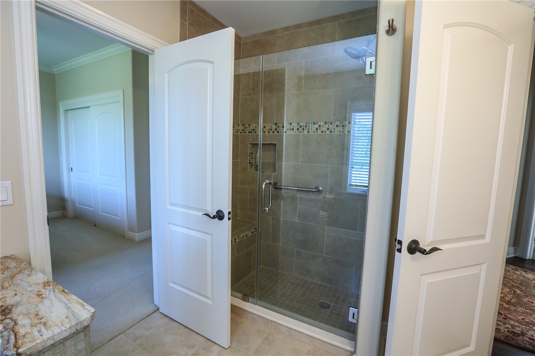 160 Goshawk Drive Victor, NY 14564 - Photo 30 of 50 A SHARED BATH FEATURING A FULL TILE SURROUND WALK-