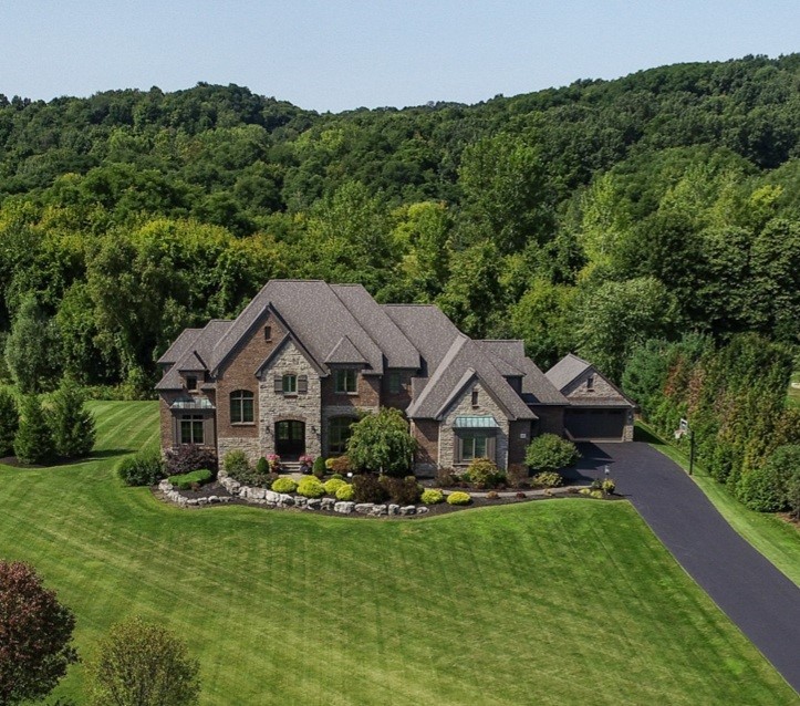 160 Goshawk Drive Victor, NY 14564 - Photo 49 of 50 PICTURE PERFECT AND TIMELESS ARCHITECTURAL LINES F