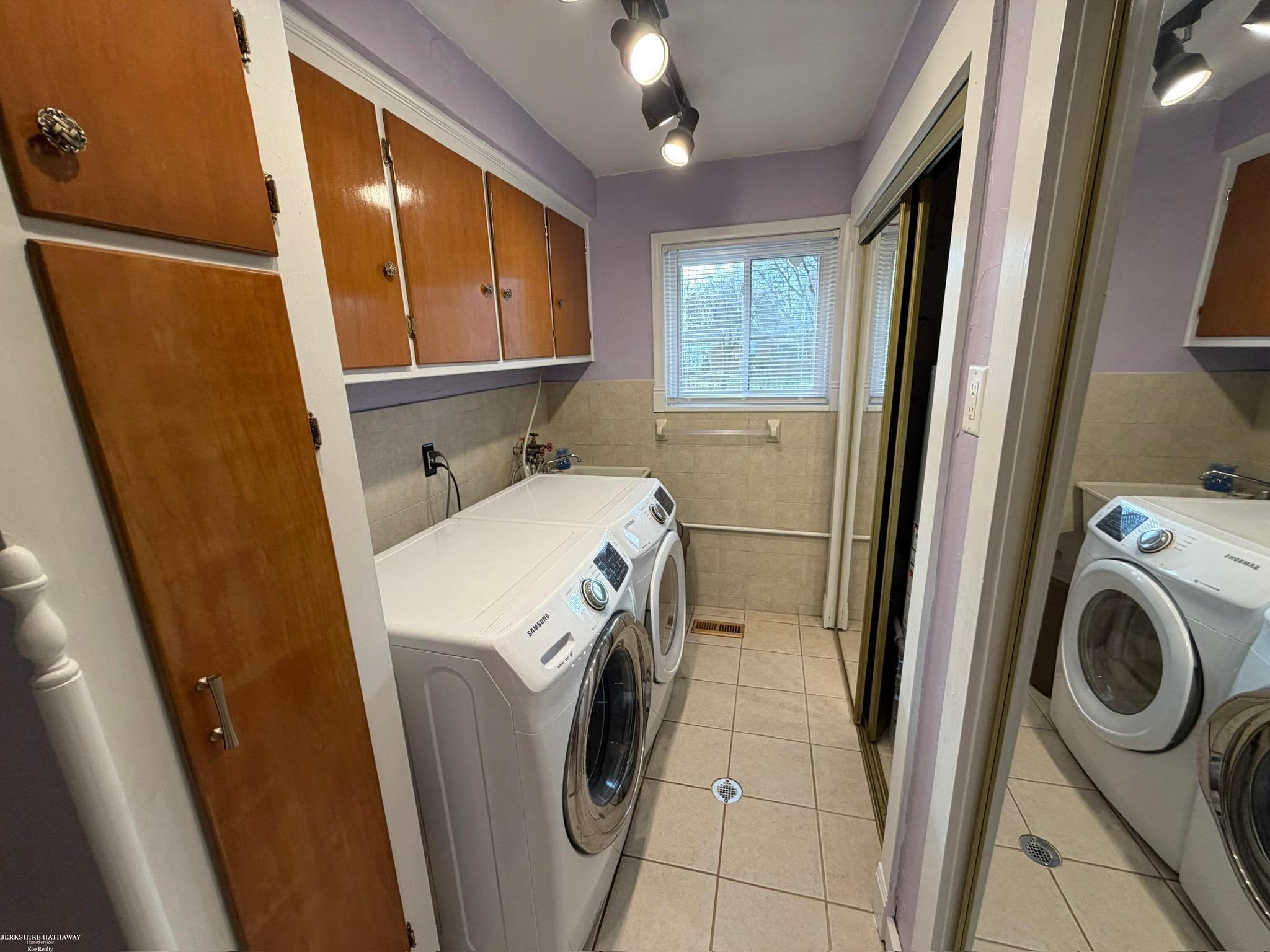 28357 New Castle Road Farmington, MI 48331 - Photo 28 of 46 50203049-c53e89c2-3c2d-4fb5-8025-bf0d680eb7bf.JPG