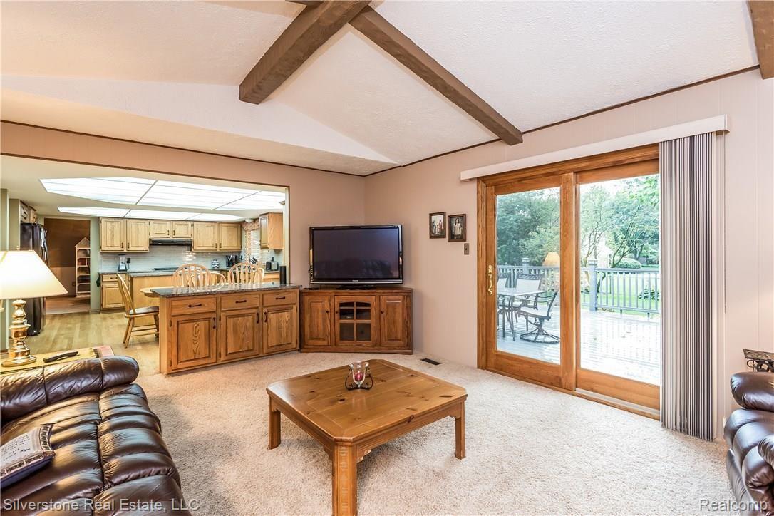 2091 West Wattles Road Troy, MI 48098 - Photo 20 of 52 020-4589628-large.jpg