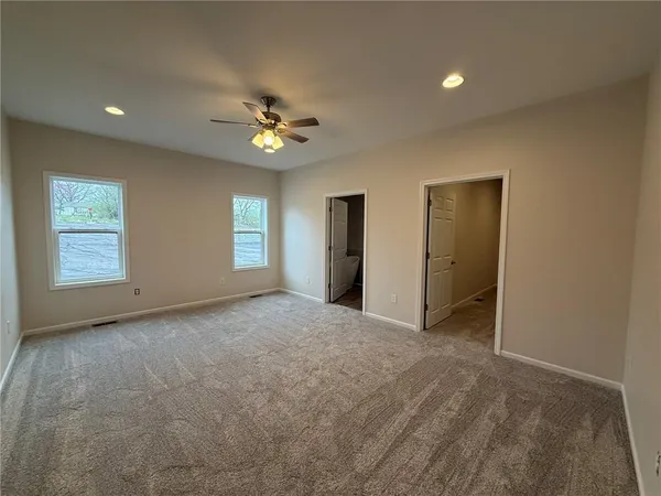 $385,000 | 1005 George Street, Effingham, KS 66023