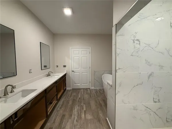 $385,000 | 1005 George Street, Effingham, KS 66023