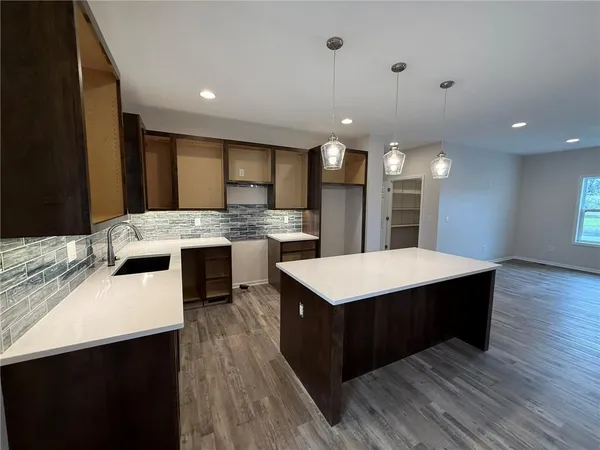 $385,000 | 1005 George Street, Effingham, KS 66023