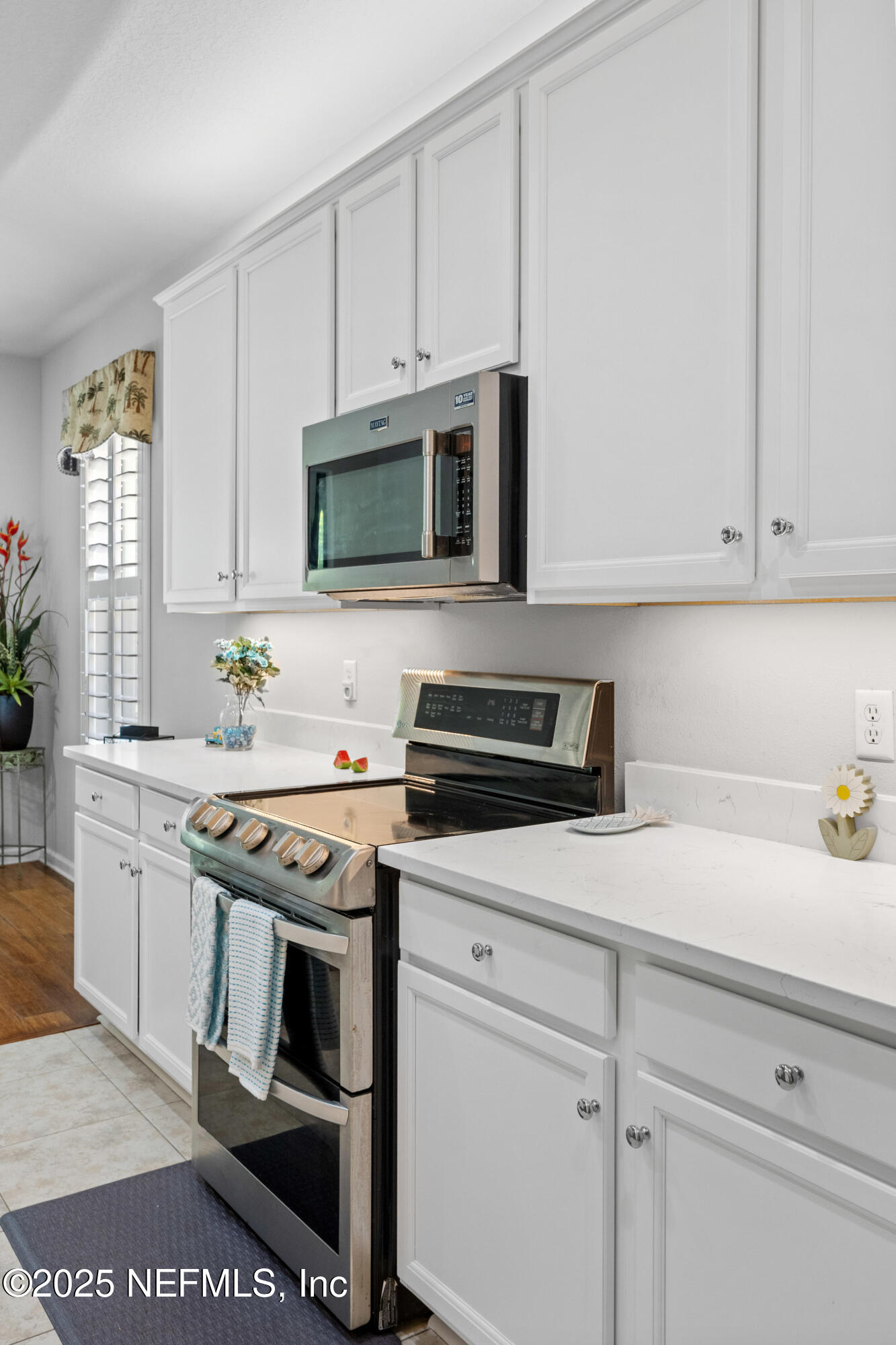 113 Marsh Hollow Road Ponte Vedra, FL 32081 - Photo 14 of 102 New Quartz Counters 2025