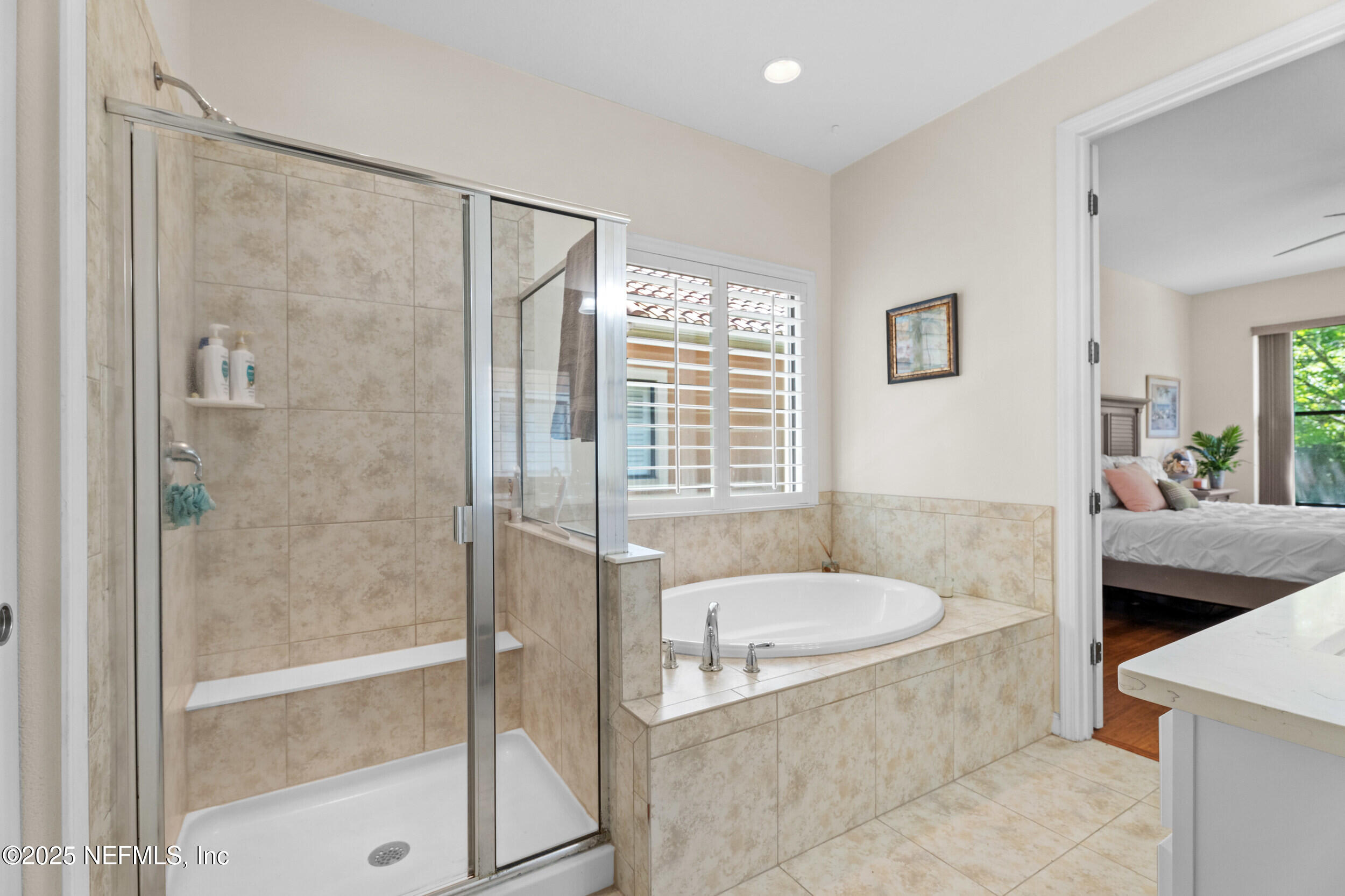 113 Marsh Hollow Road Ponte Vedra, FL 32081 - Photo 31 of 102 Walk in Shower and Garden Tub