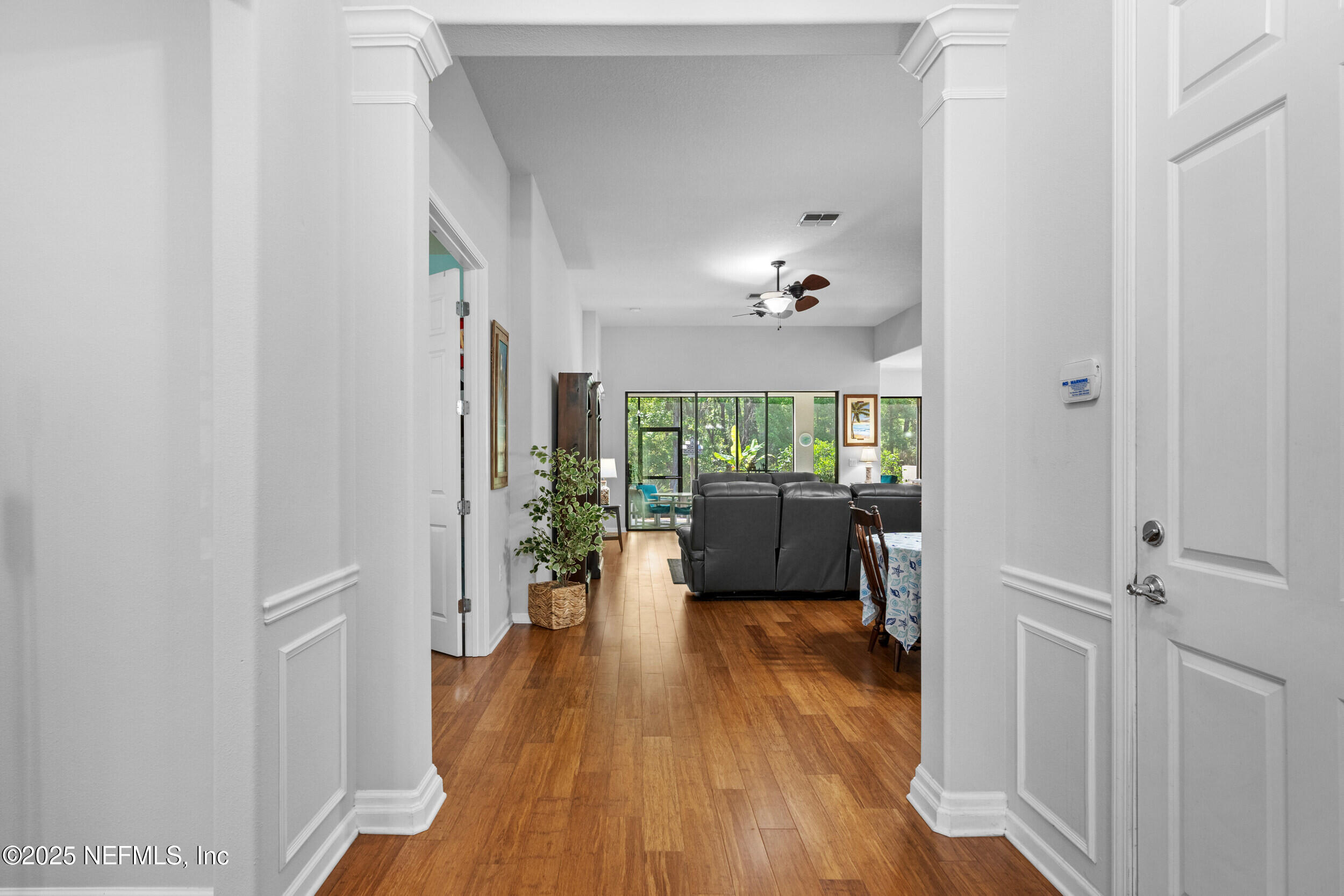 113 Marsh Hollow Road Ponte Vedra, FL 32081 - Photo 4 of 102 No Carpet!