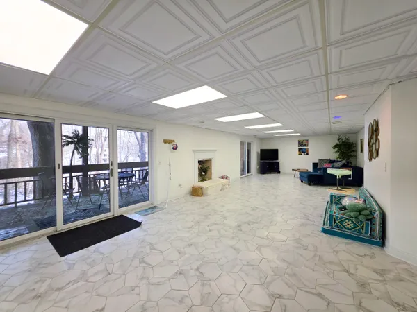 $6,000 | 3427 East Dobson Place, Ann Arbor, MI 48105