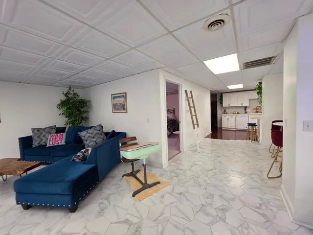 $6,000 | 3427 East Dobson Place, Ann Arbor, MI 48105