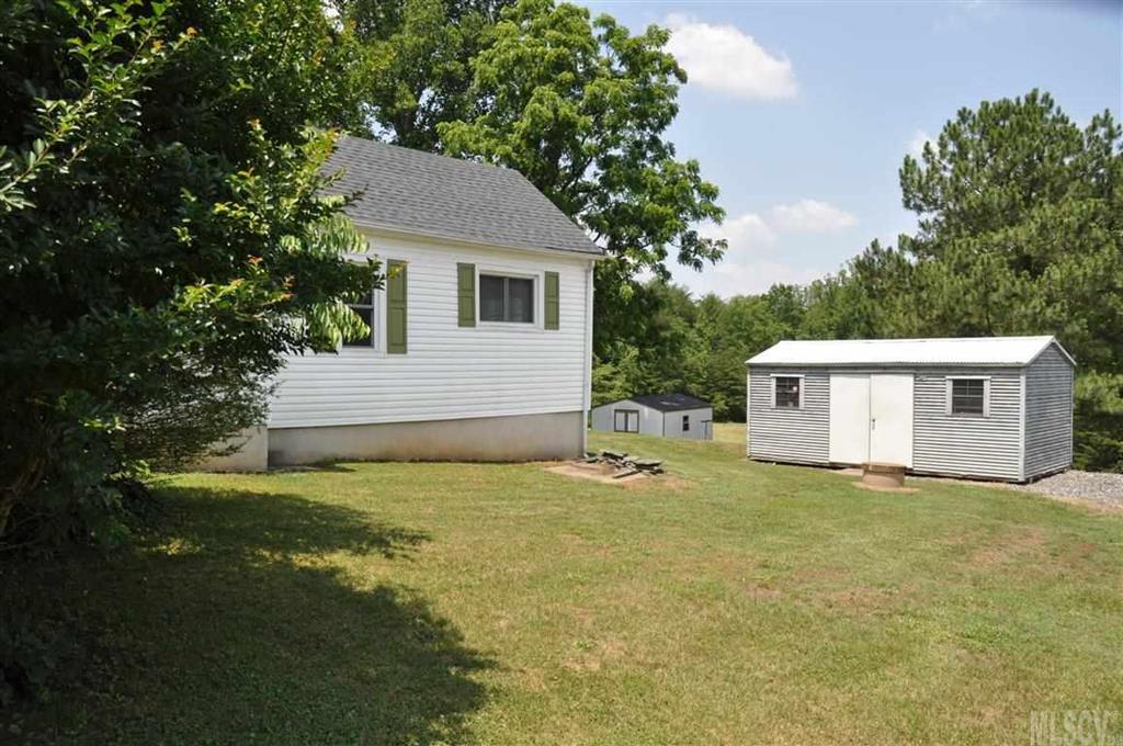 4124 Henry River Road Hickory, NC 28602 - Photo 18 of 25 Gallery Image 18