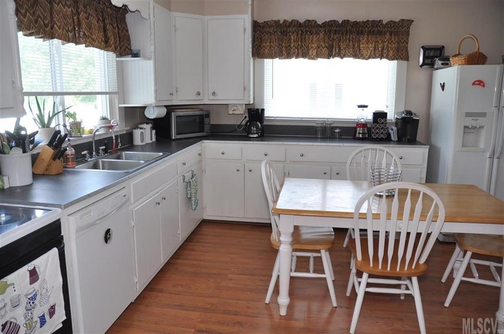 4124 Henry River Road Hickory, NC 28602 - Photo 19 of 25 Gallery Image 19
