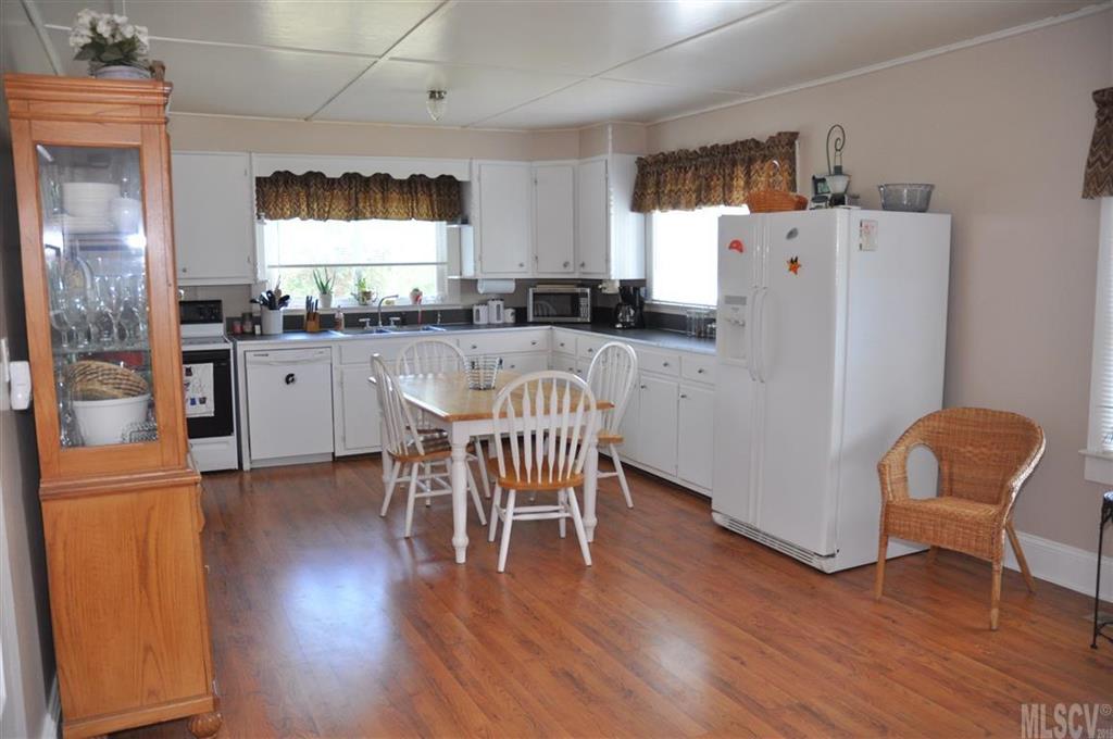 4124 Henry River Road Hickory, NC 28602 - Photo 20 of 25 Gallery Image 20