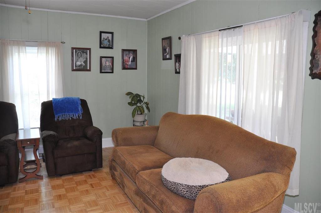 4124 Henry River Road Hickory, NC 28602 - Photo 23 of 25 Gallery Image 23